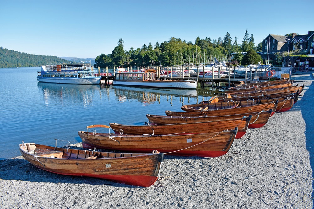 Traditional rowing boats 