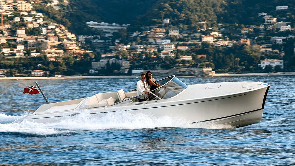 Modern all-electric boats do not have to look futuristic; this is Vita LION’s gloriously retro Italian job.